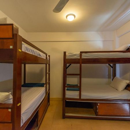 Gz Plan B Hostel Siem Reap Bagian luar foto