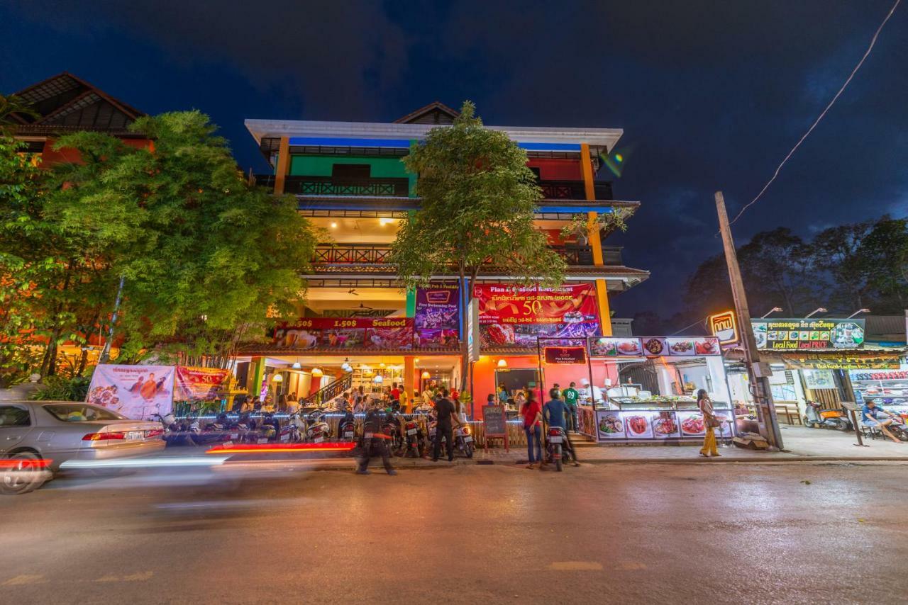 Gz Plan B Hostel Siem Reap Bagian luar foto