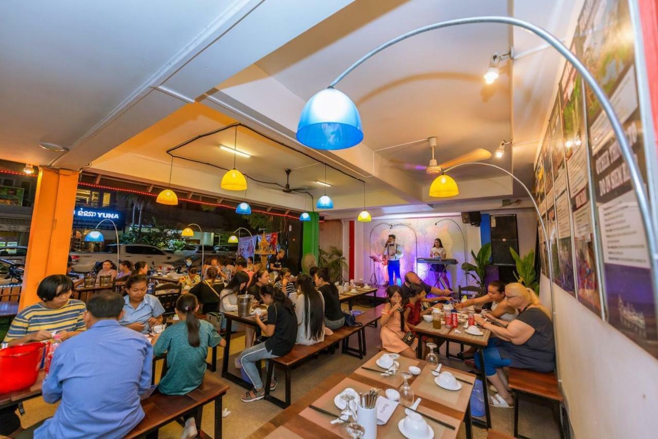 Gz Plan B Hostel Siem Reap Bagian luar foto