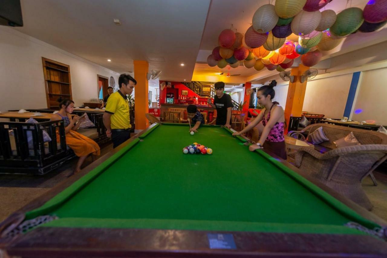 Gz Plan B Hostel Siem Reap Bagian luar foto
