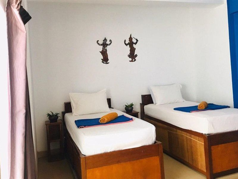 Gz Plan B Hostel Siem Reap Bagian luar foto